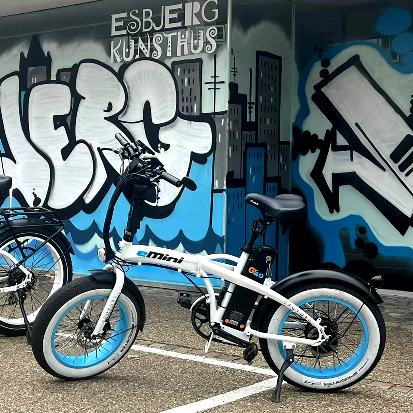 EFUTURE eMini Fatbike Elcykel Hvid med hvide fælge Esbjerg kunsthus